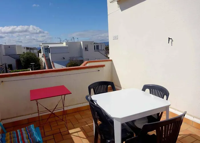 2 Pieces Avec Terrasse, Climatisation, Parking, A 100m De La - Grande - Fr-1-782-21 Lägenhet
